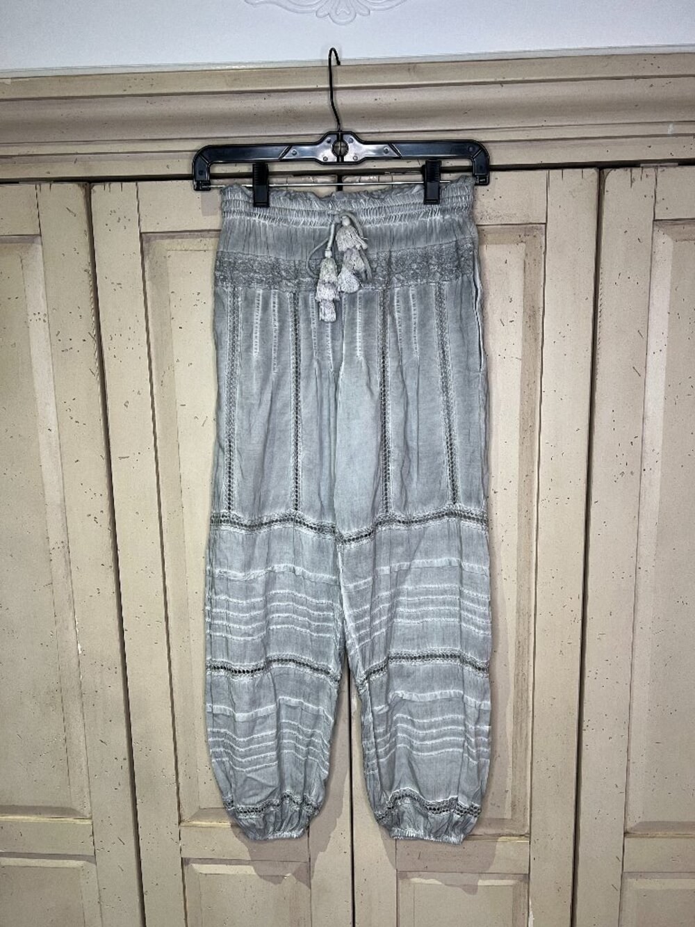Young, Fabulous & Broke Lace Crochet Trim Tassel Harem Jogger Pants Gray XS